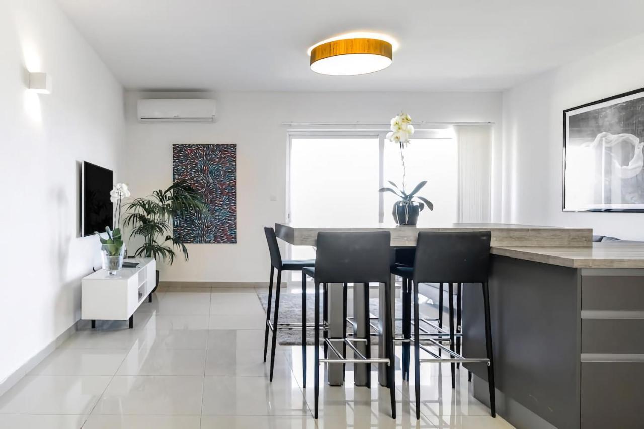 Award Winning Apartment St Julians Сент Джулианс Экстерьер фото